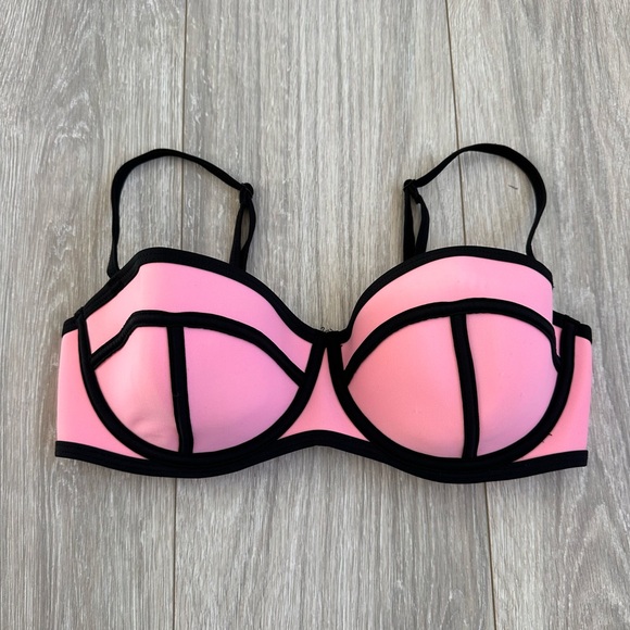 Triangl Swimwear Candy Pink Bikini Top - Picture 7 of 9